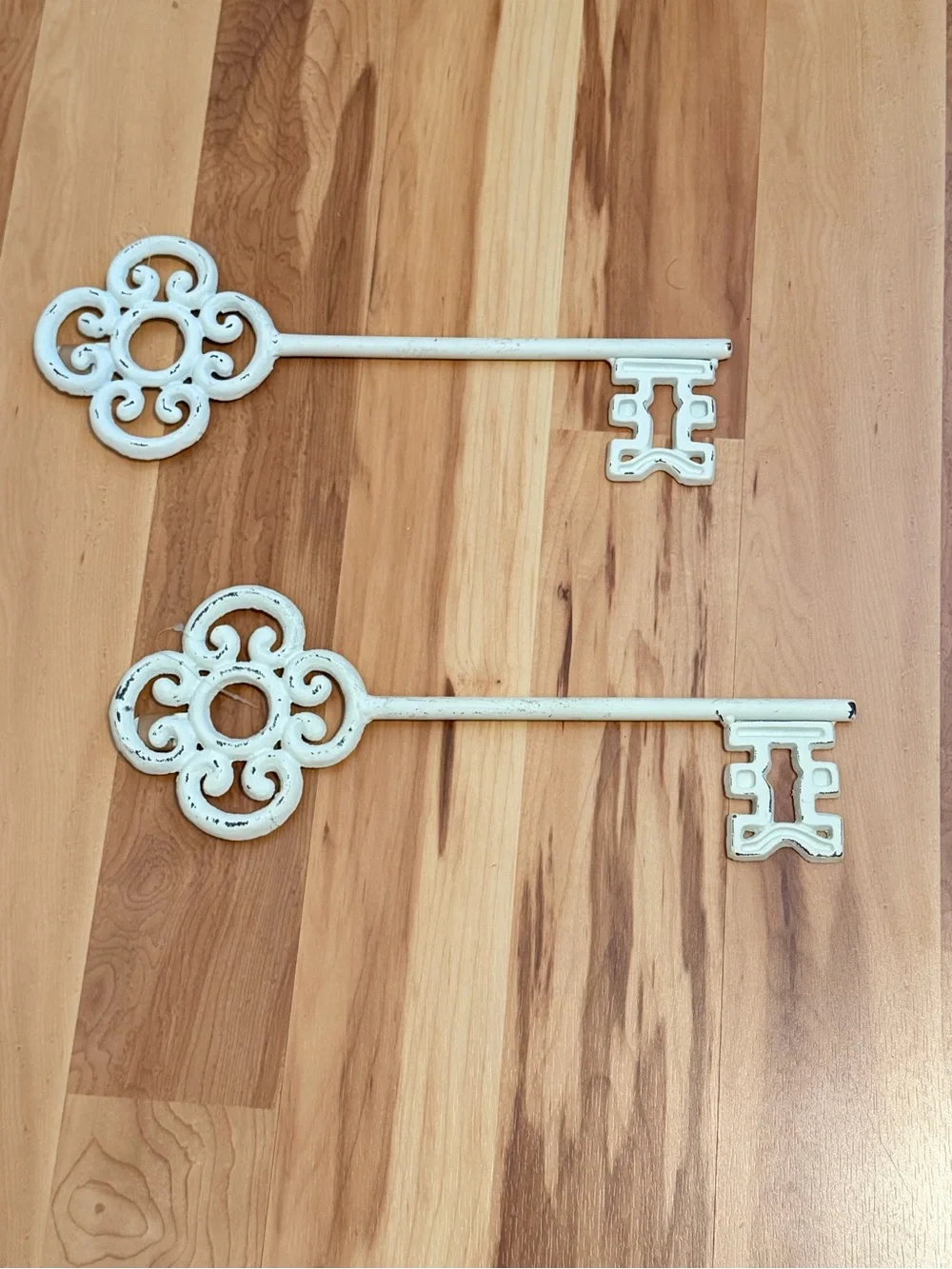 Hobby Lobby Decorative Vintage-Style White Wall Keys - Set of 2